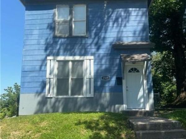 1509 N 10th Street, St Joseph, MO 64501