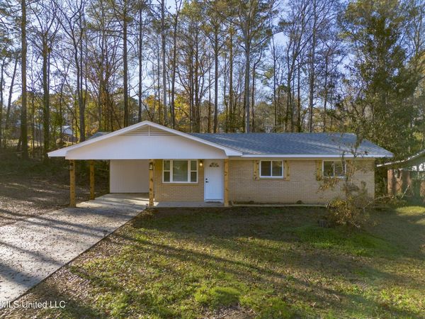 622 11th Avenue, Magee, MS 39111