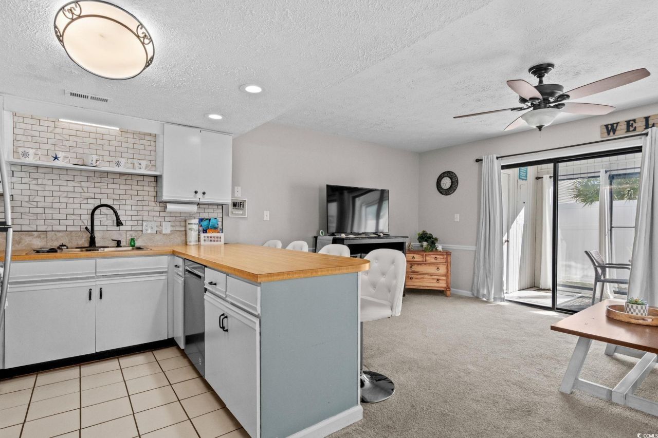 1600 Deercreek Dr. Photo 11