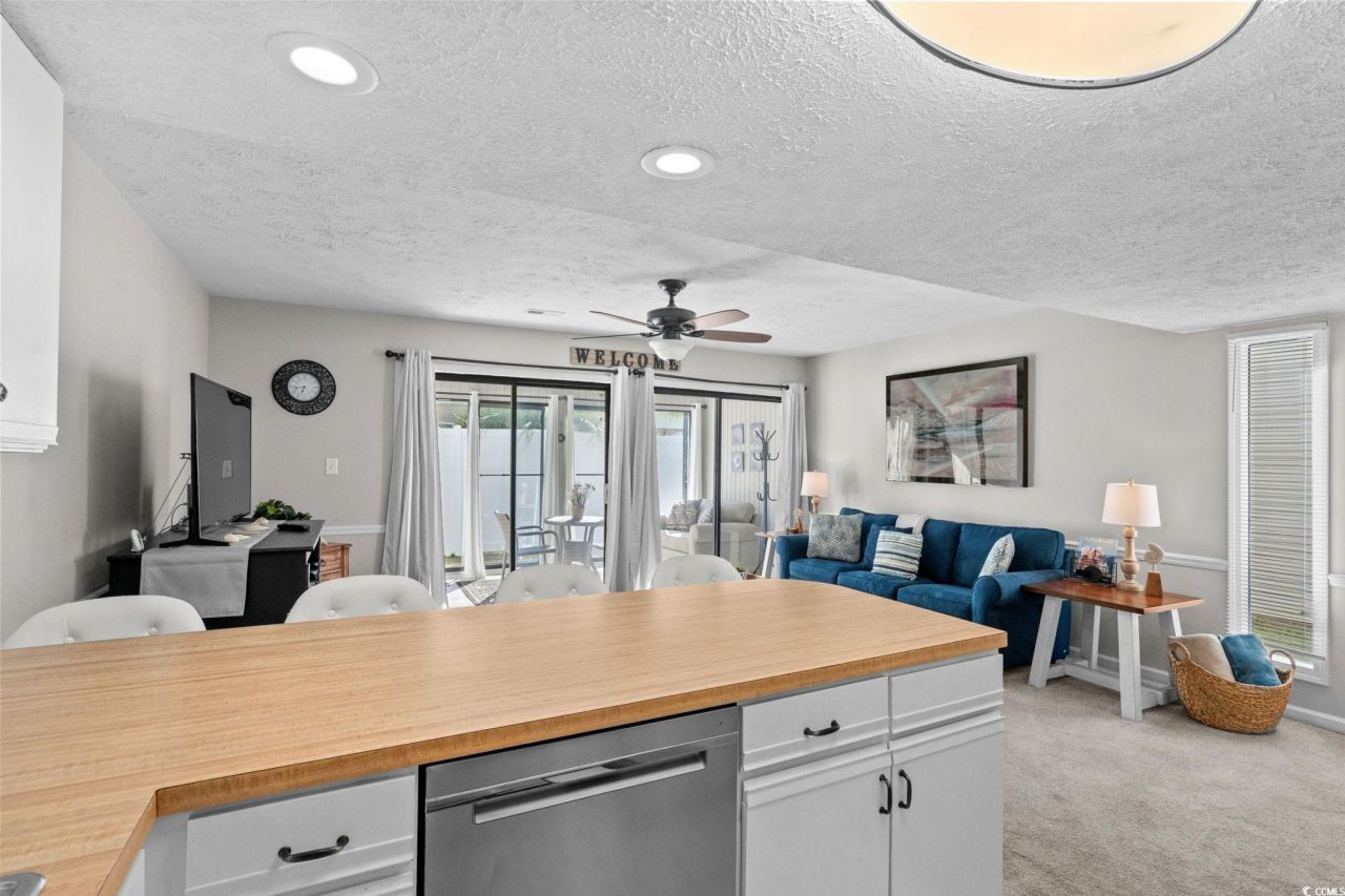 1600 Deercreek Dr. Photo 14