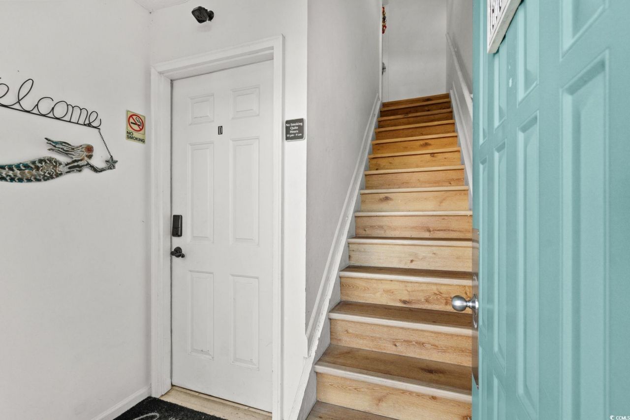 1600 Deercreek Dr. Photo 2