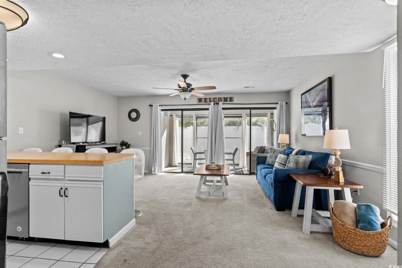 1600 Deercreek Dr. Photo 4