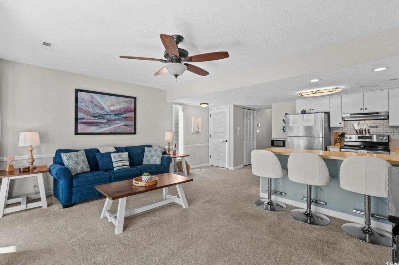 1600 Deercreek Dr. Photo 9