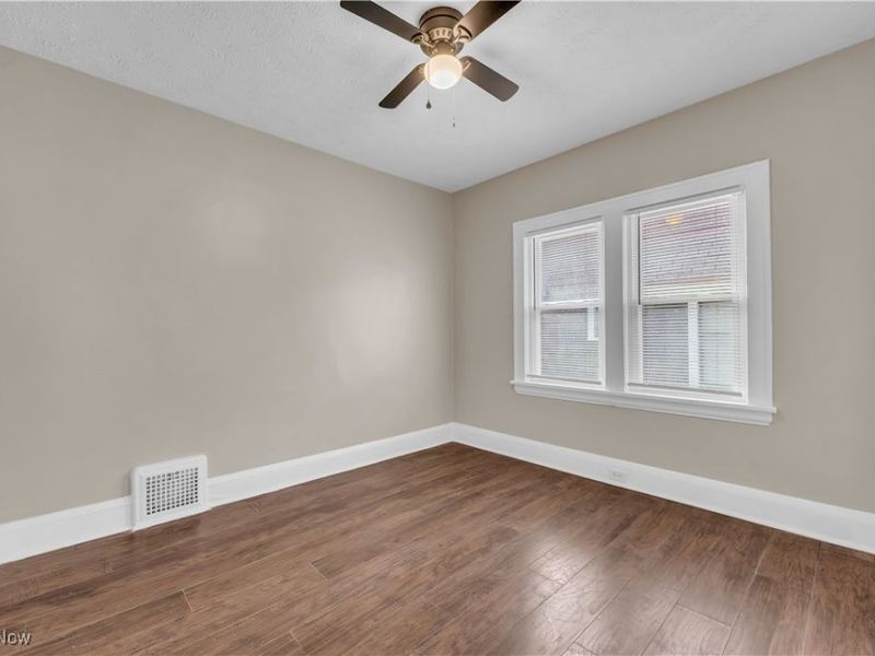 11913 Buckingham Avenue, Unit 2/UP, Cleveland, OH 44120 Photo 15