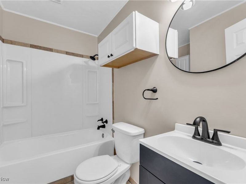 11913 Buckingham Avenue, Unit 2/UP, Cleveland, OH 44120 Photo 19