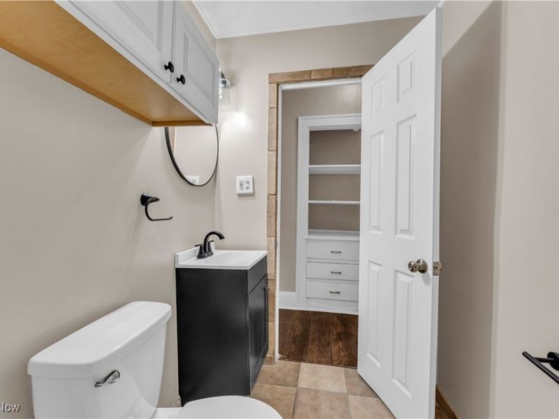 11913 Buckingham Avenue, Unit 2/UP, Cleveland, OH 44120 Photo 20