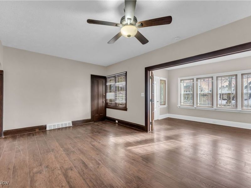 11913 Buckingham Avenue, Unit 2/UP, Cleveland, OH 44120 Photo 8