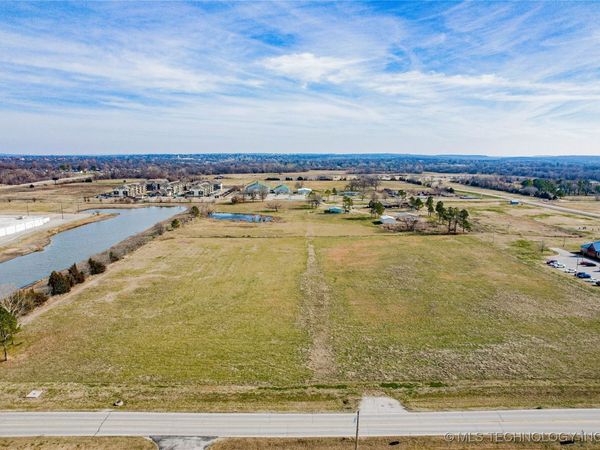 1409 S Wickham Road, Sapulpa, OK 74066