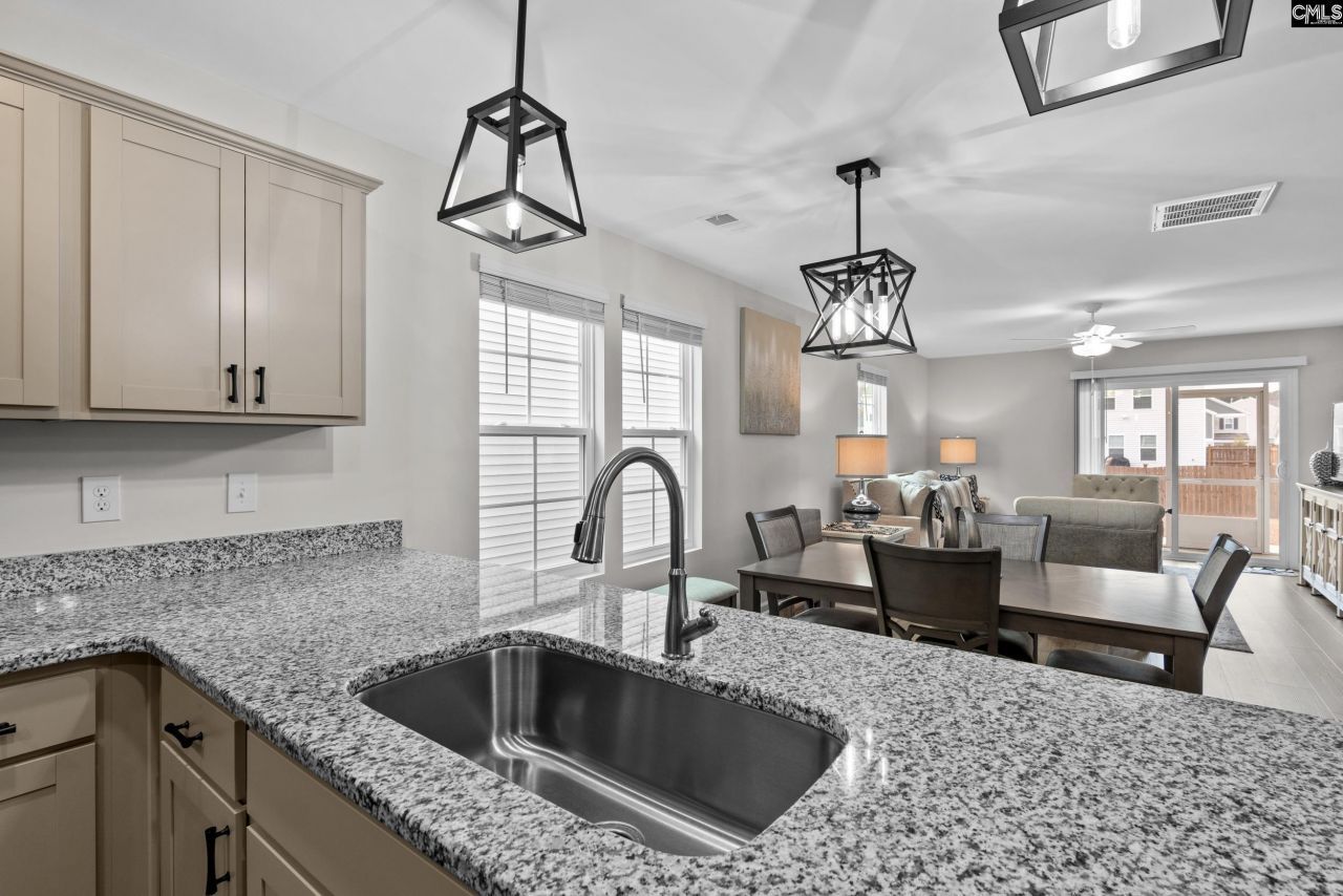 614 Wooster Drive Photo 7