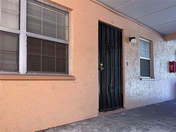 4718 JOSEPH COURT, Unit 220, TAMPA, FL 33614