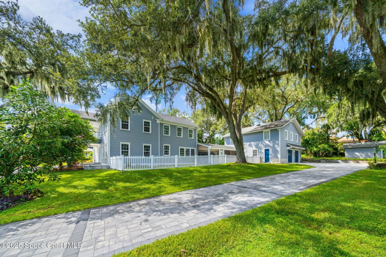 875 N Indian River Drive, Cocoa, FL 32922 Photo