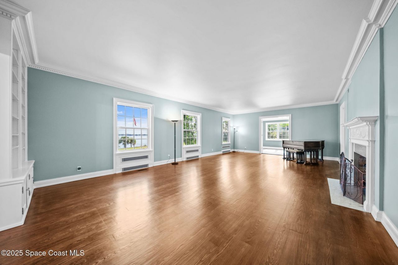 875 N Indian River Drive, Cocoa, FL 32922 Photo