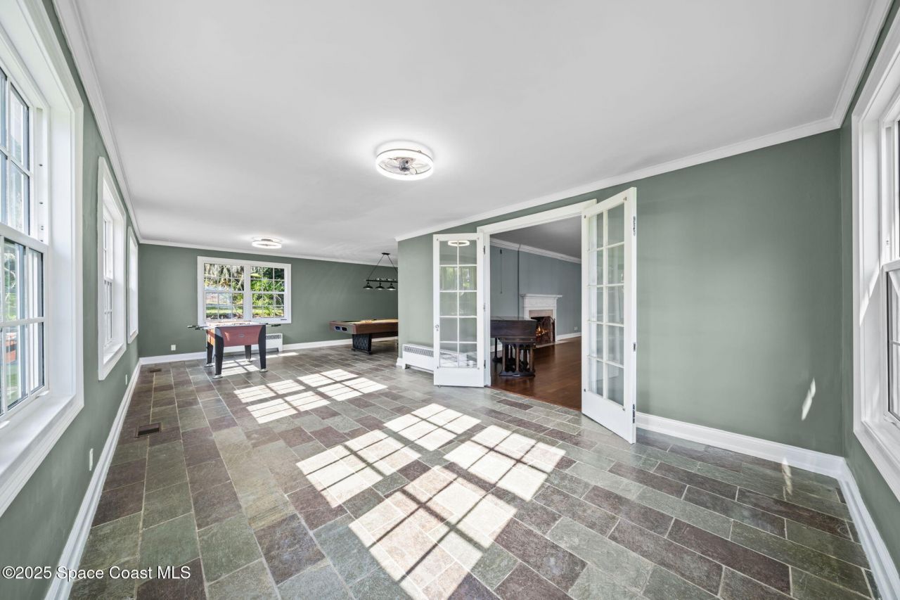 875 N Indian River Drive, Cocoa, FL 32922 Photo