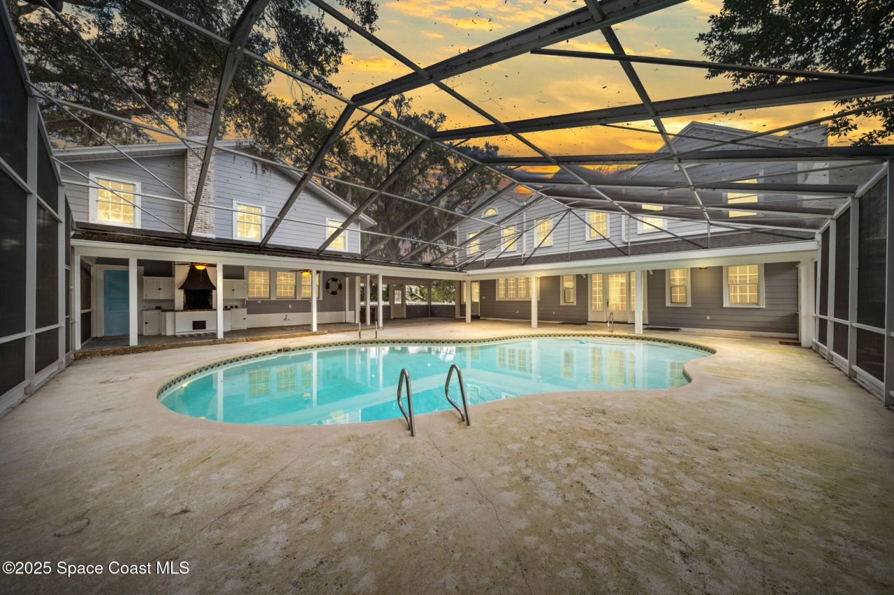 875 N Indian River Drive, Cocoa, FL 32922 Photo