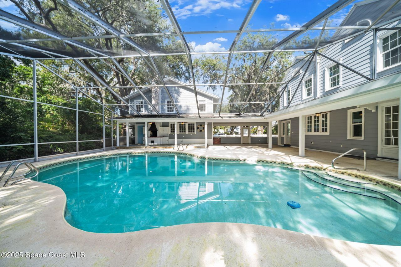 875 N Indian River Drive, Cocoa, FL 32922 Photo