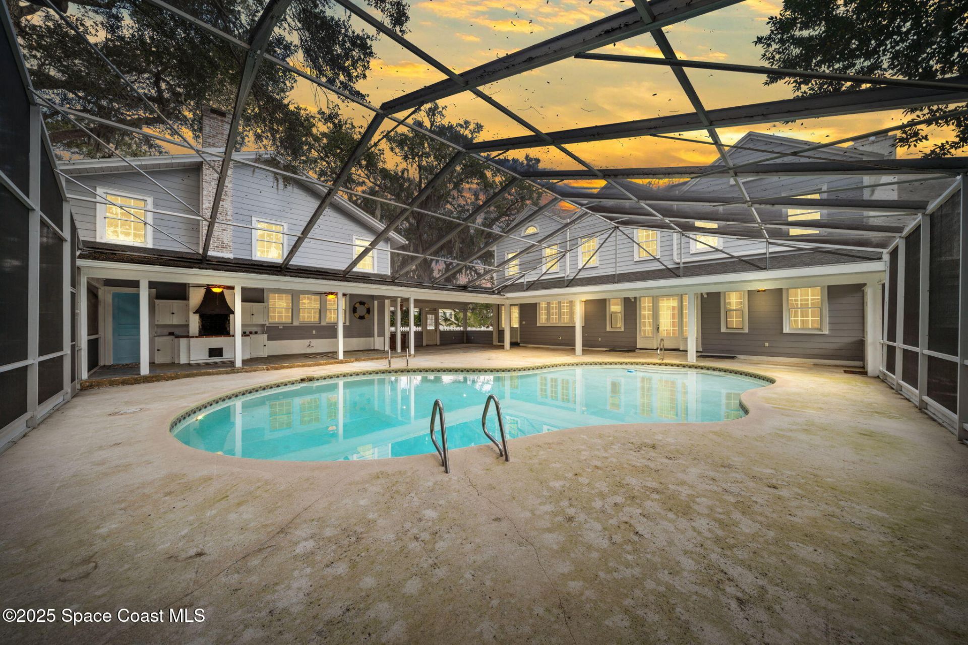 875 N Indian River Drive, Cocoa, FL 32922 Photo