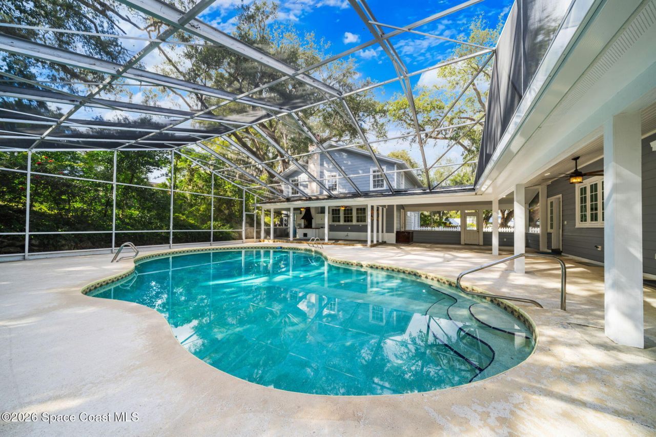 875 N Indian River Drive, Cocoa, FL 32922 Photo