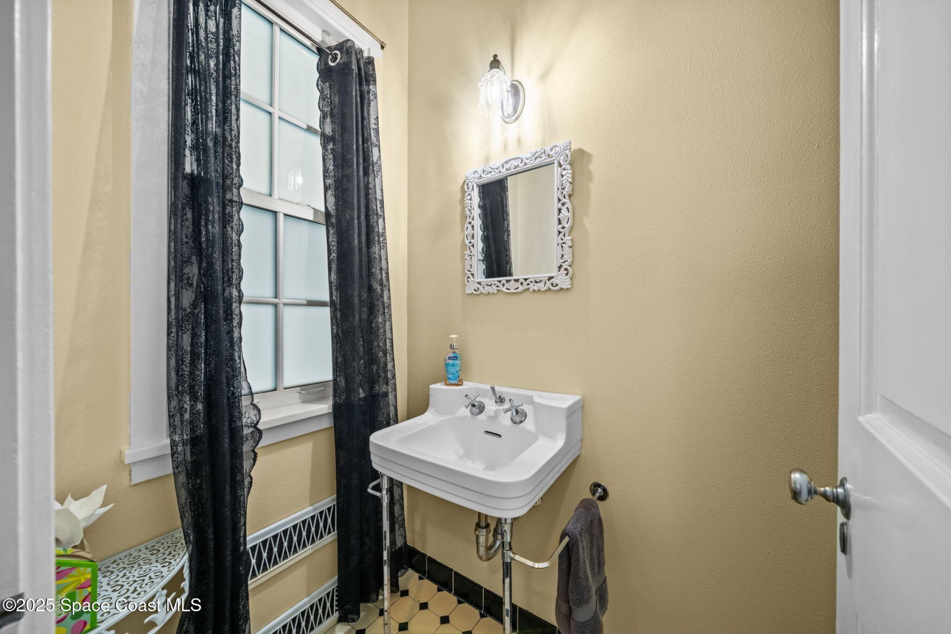 875 N Indian River Drive, Cocoa, FL 32922 Photo