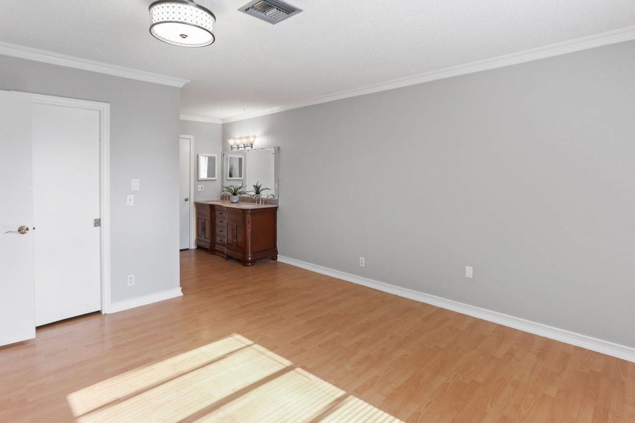 2480 Juniper Drive, Unit 203, Delray Beach, FL 33445 Photo