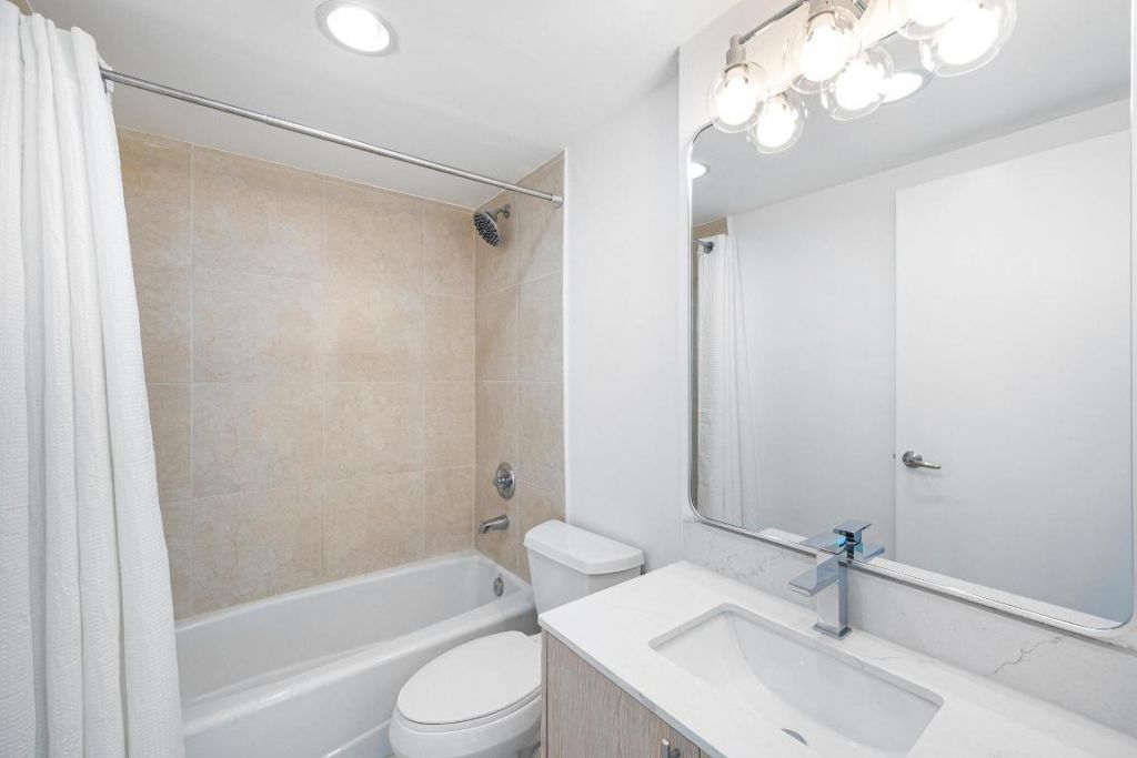 7501 E Treasure Drive, Unit 8n, North Bay Village, FL 33141 Photo