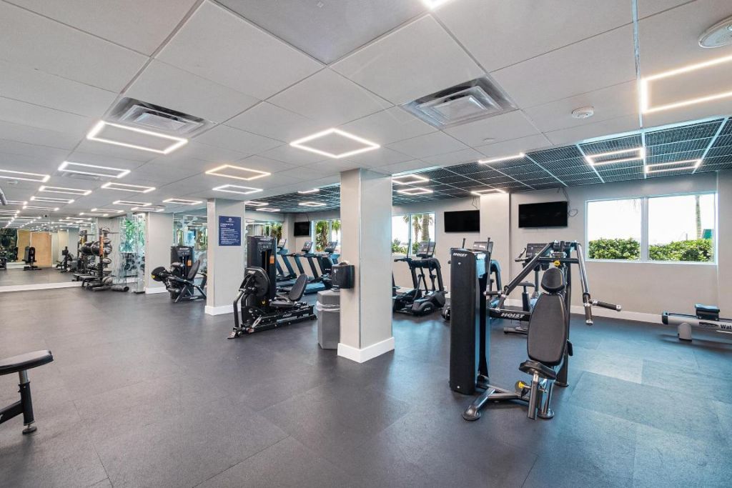 7501 E Treasure Drive, Unit 8n, North Bay Village, FL 33141 Photo