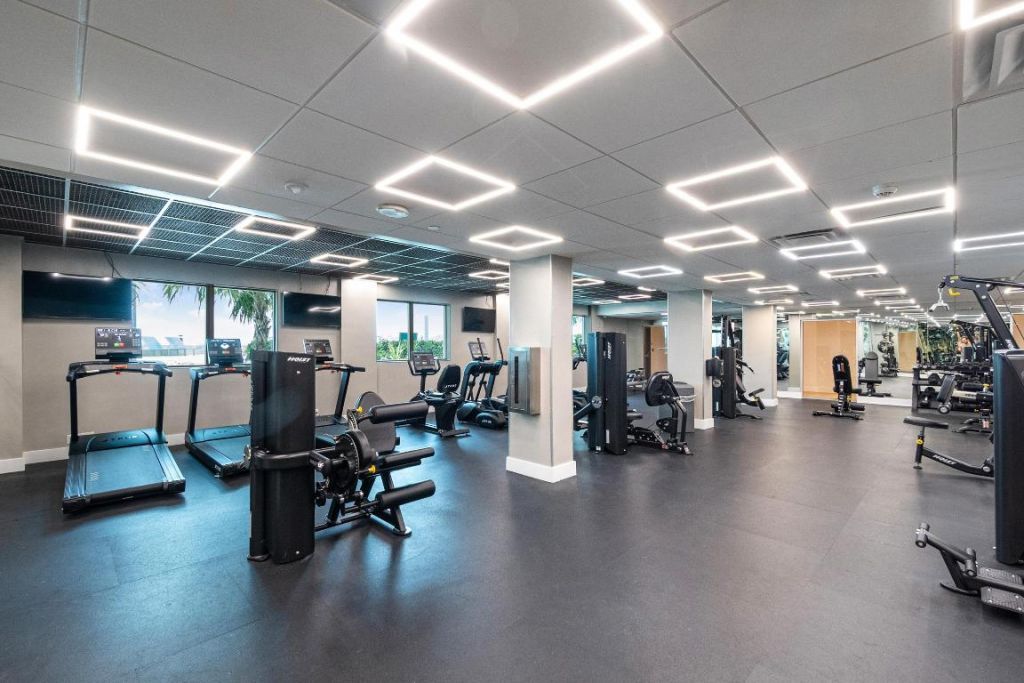 7501 E Treasure Drive, Unit 8n, North Bay Village, FL 33141 Photo