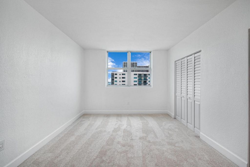 7501 E Treasure Drive, Unit 8n, North Bay Village, FL 33141 Photo
