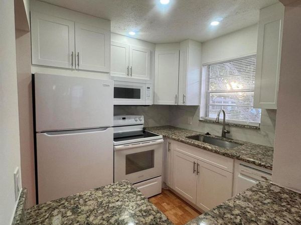 346 Windsor O, West Palm Beach, FL 33417