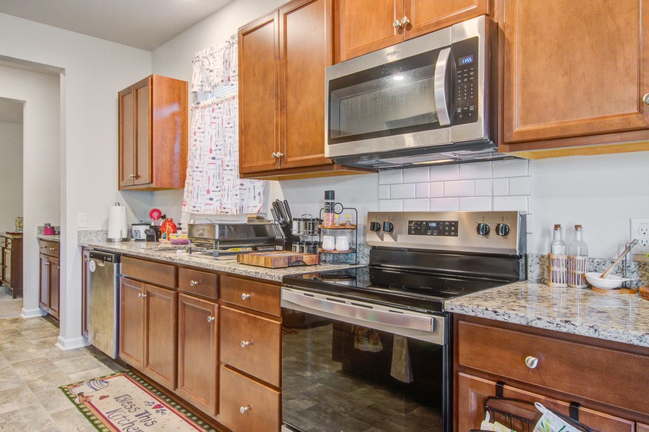 135 Winding Grove Lane Photo 16