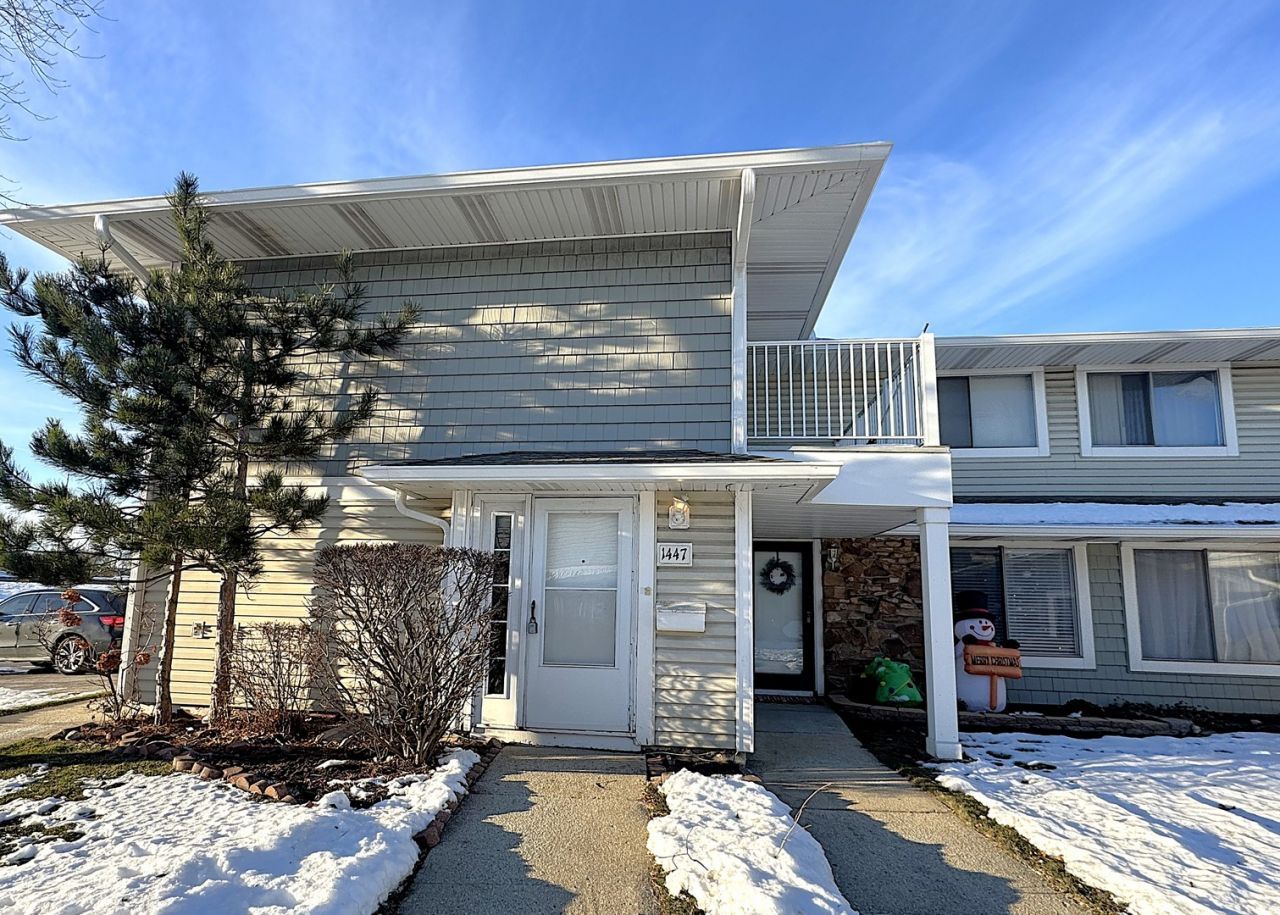 1447 Fremont Drive, Hanover Park, IL 60133 Main Photo