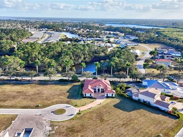 133 SE Via Lago Cervaro, Port St Lucie, FL 34952