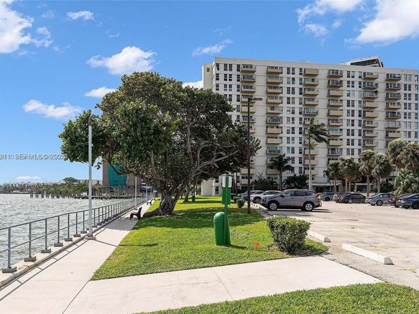 880 NE 69th St, Unit 14H, Miami, FL 33138