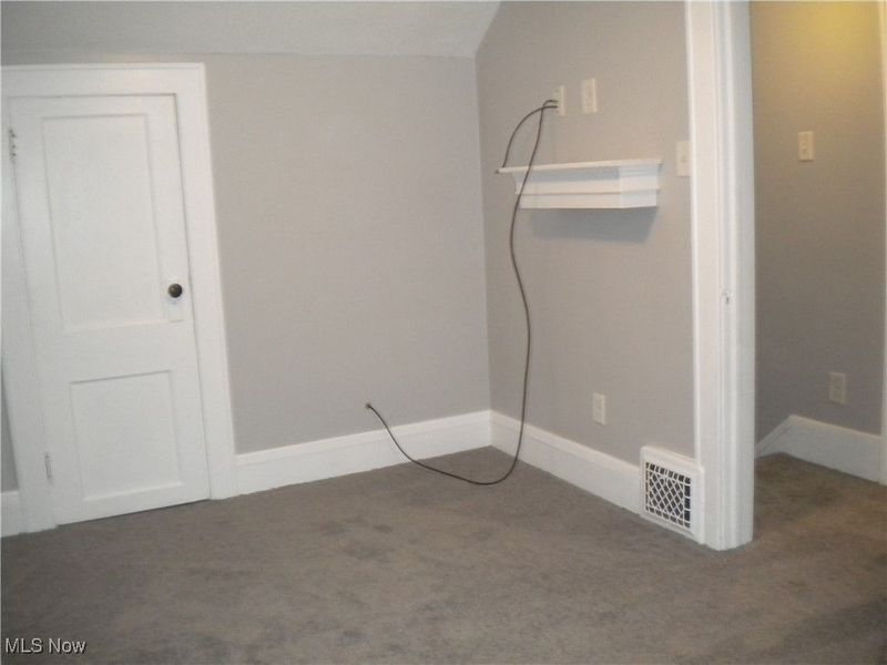 553 Princeton Avenue, Barberton, OH 44203 Photo 9