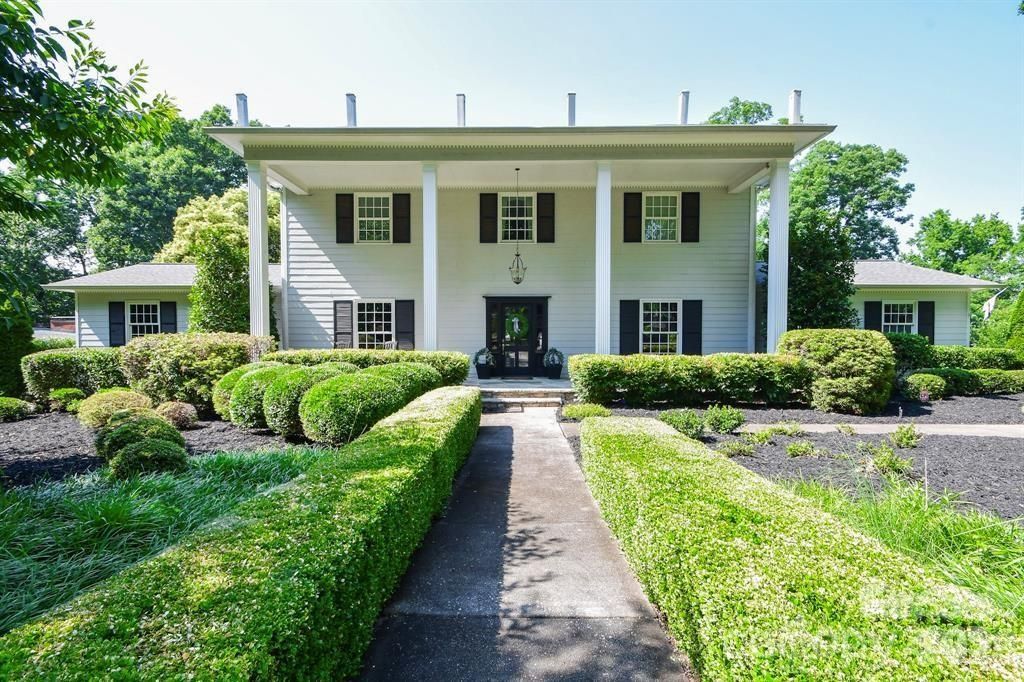 711 Yadkin Street, Albemarle, NC 28001 Main Photo