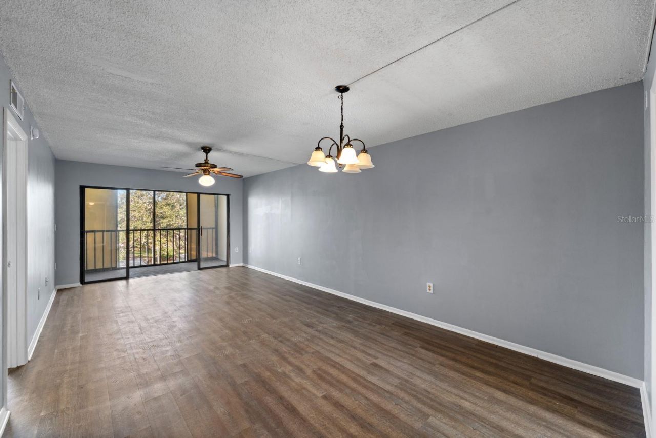 505 30th Avenue W, Unit E304, Bradenton, FL 34205 Photo