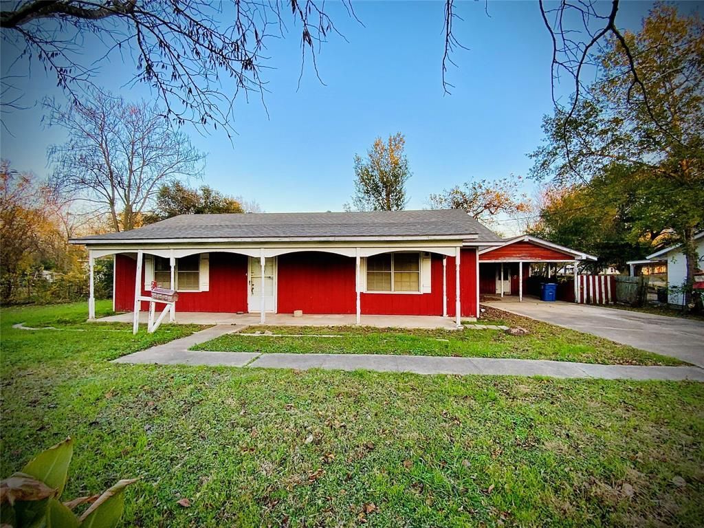 203 S Red River Street, Mexia, TX 76667 Main Photo