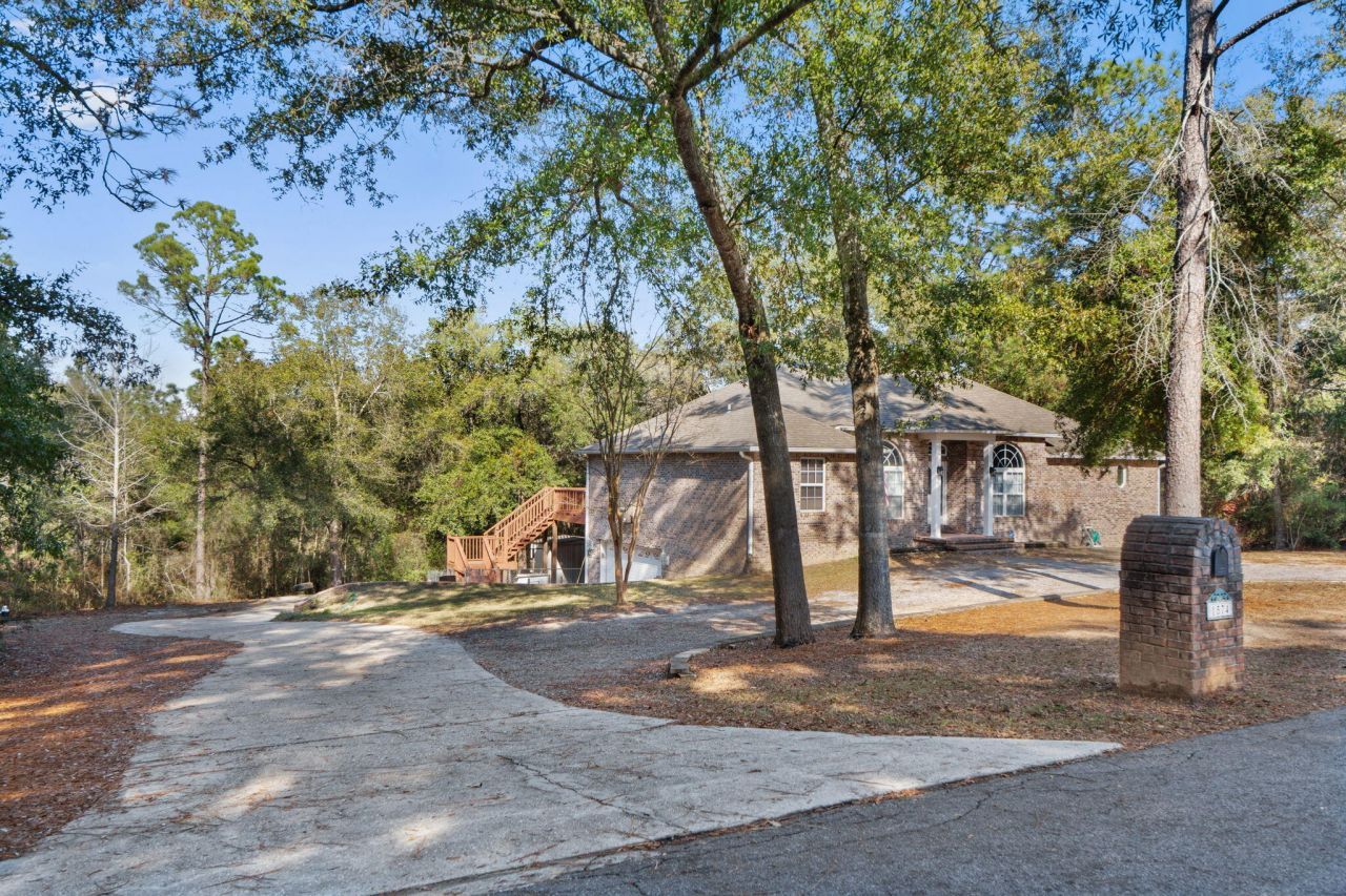 1574 Texas Parkway, Crestview, FL 32536 Main Photo