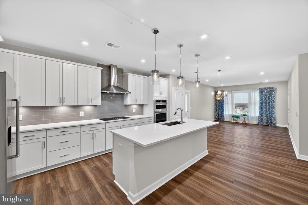 21630 Hawksbill High Circle, Unit 403, Sterling, VA 20164 Main Photo