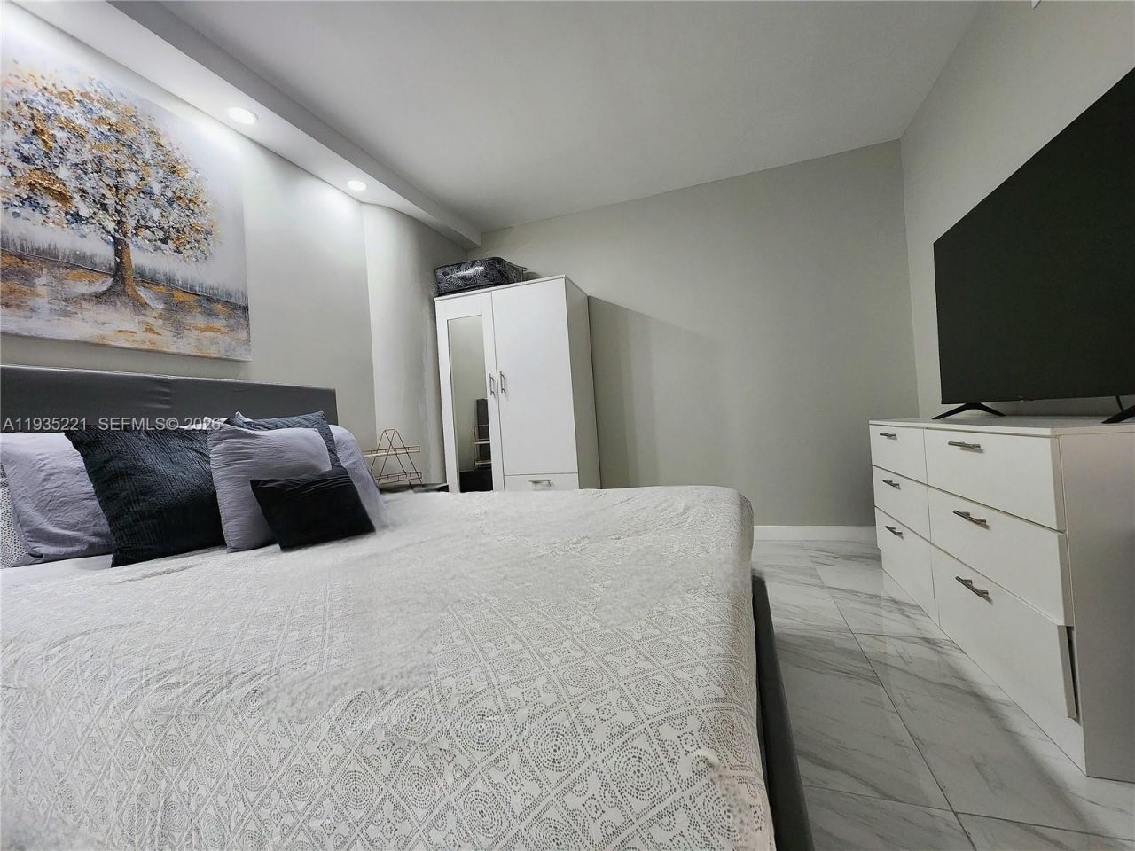 3725 S Ocean Dr, Unit 425, Hollywood, FL 33019 Photo
