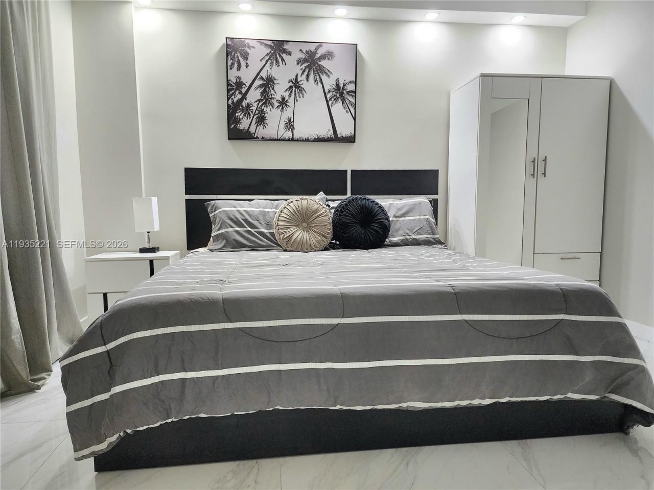 3725 S Ocean Dr, Unit 425, Hollywood, FL 33019 Photo