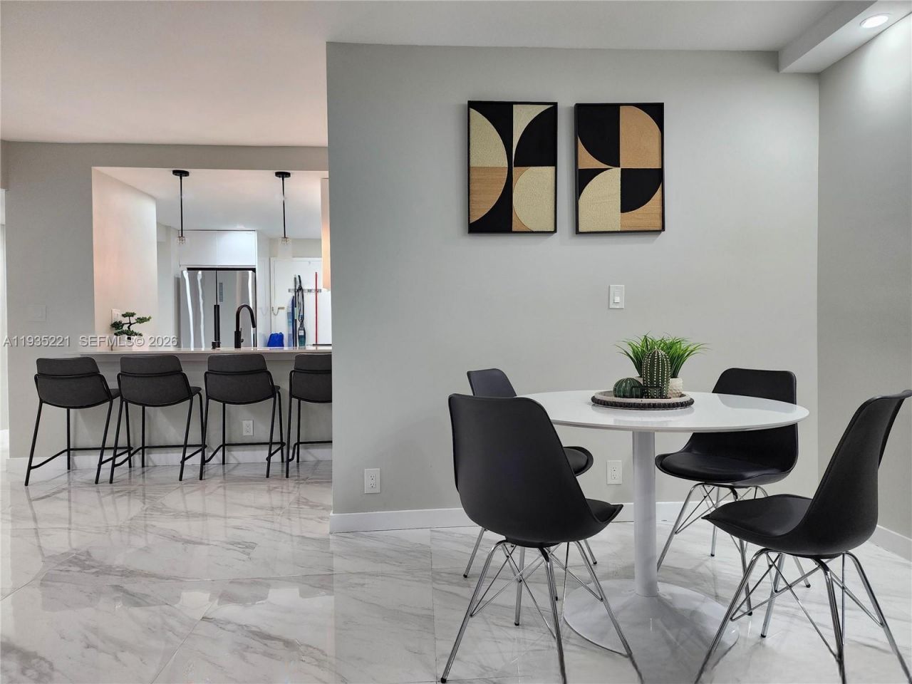 3725 S Ocean Dr, Unit 425, Hollywood, FL 33019 Photo