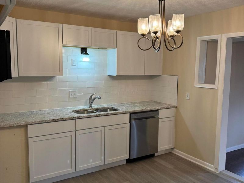 1607 Baxter Drive, Columbus, OH 43227 Photo 3