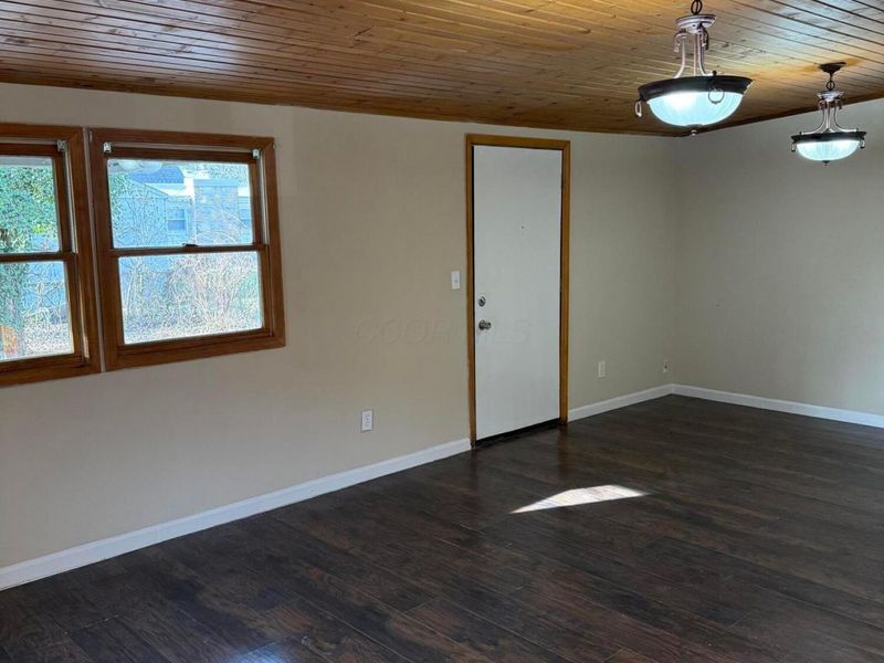 1607 Baxter Drive, Columbus, OH 43227 Photo 4