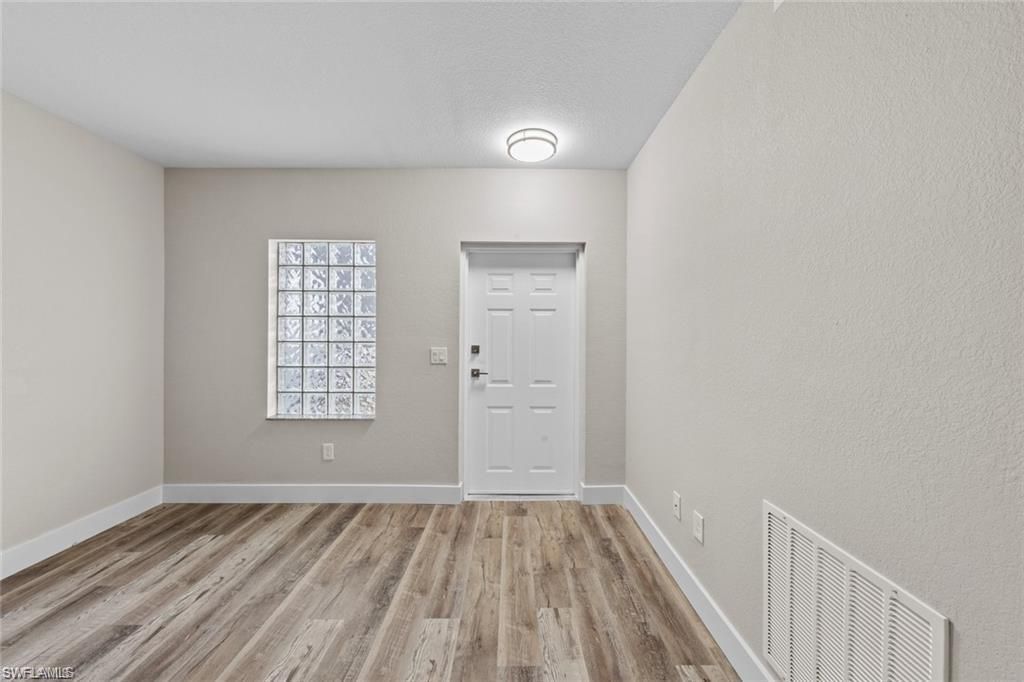 8423 Bernwood Cove Loop, Unit 405, Fort Myers, FL 33966 Photo