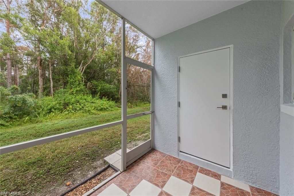 8423 Bernwood Cove Loop, Unit 405, Fort Myers, FL 33966 Photo
