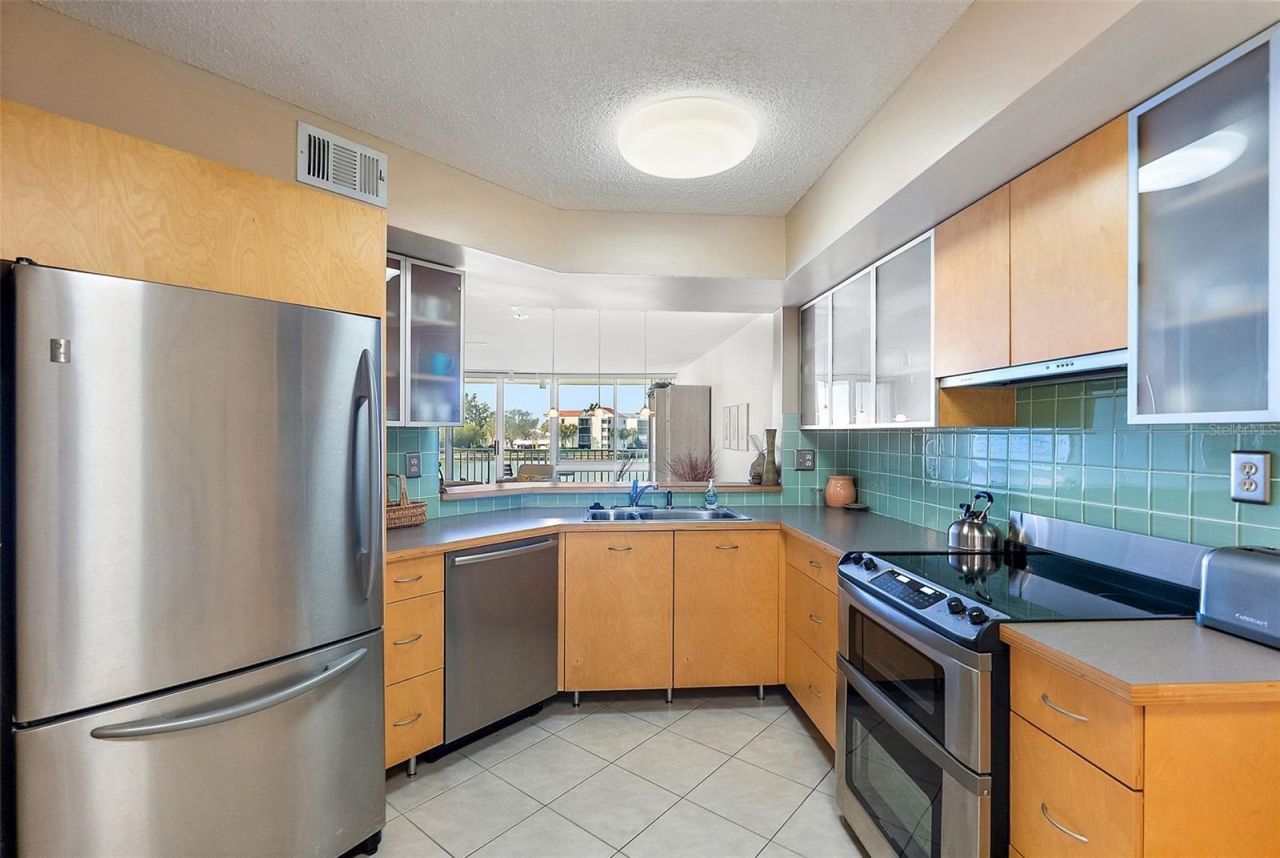 5281 Isla Key Boulevard S, Unit 207, Saint Petersburg, FL 33715 Photo