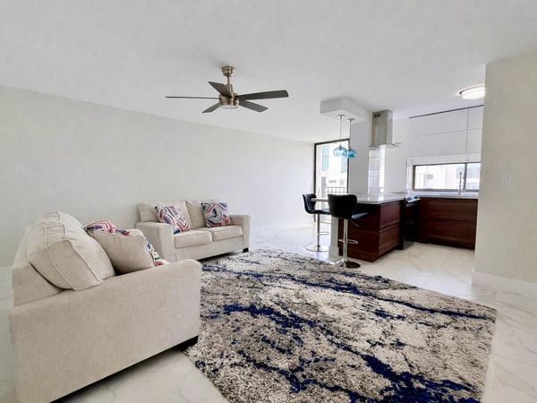 16919 N Bay Road, Unit 911, Sunny Isles Beach, FL 33160