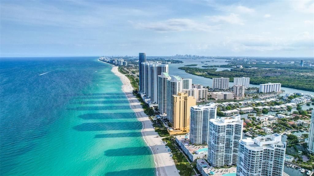 16919 N Bay Road, Unit 911, Sunny Isles Beach, FL 33160 Photo