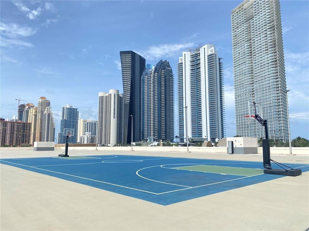 16919 N Bay Road, Unit 911, Sunny Isles Beach, FL 33160 Photo