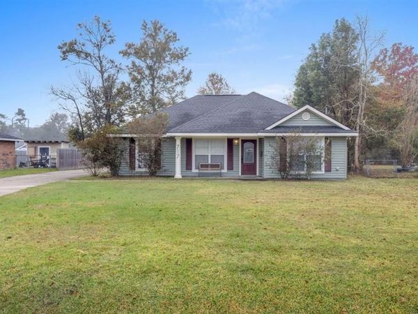 717 University Dr Drive, Lake Charles, LA 70605